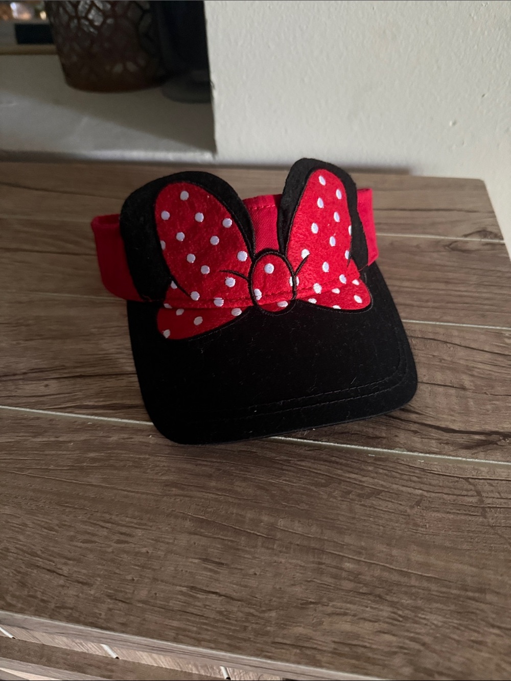 Adult Black and Red Minnie-Inspired Visor with Polka Dot Bow